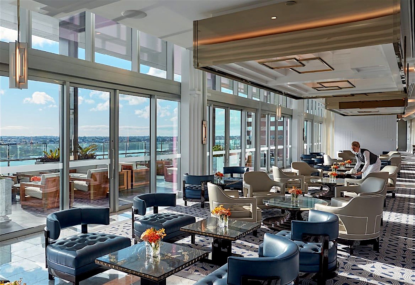 Crystal Club, The Crown1