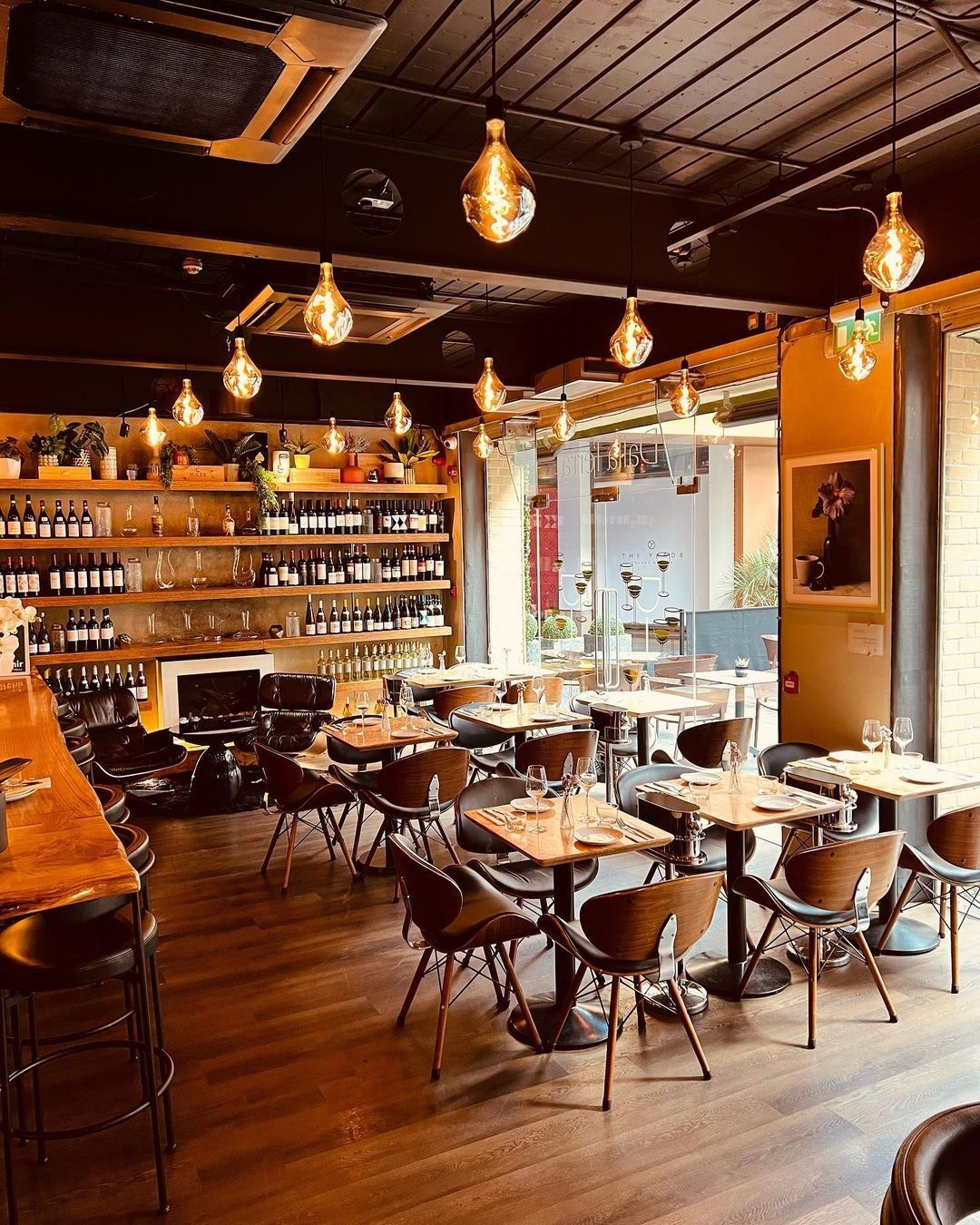 interior of dalla terra wine bar seven dials london bar