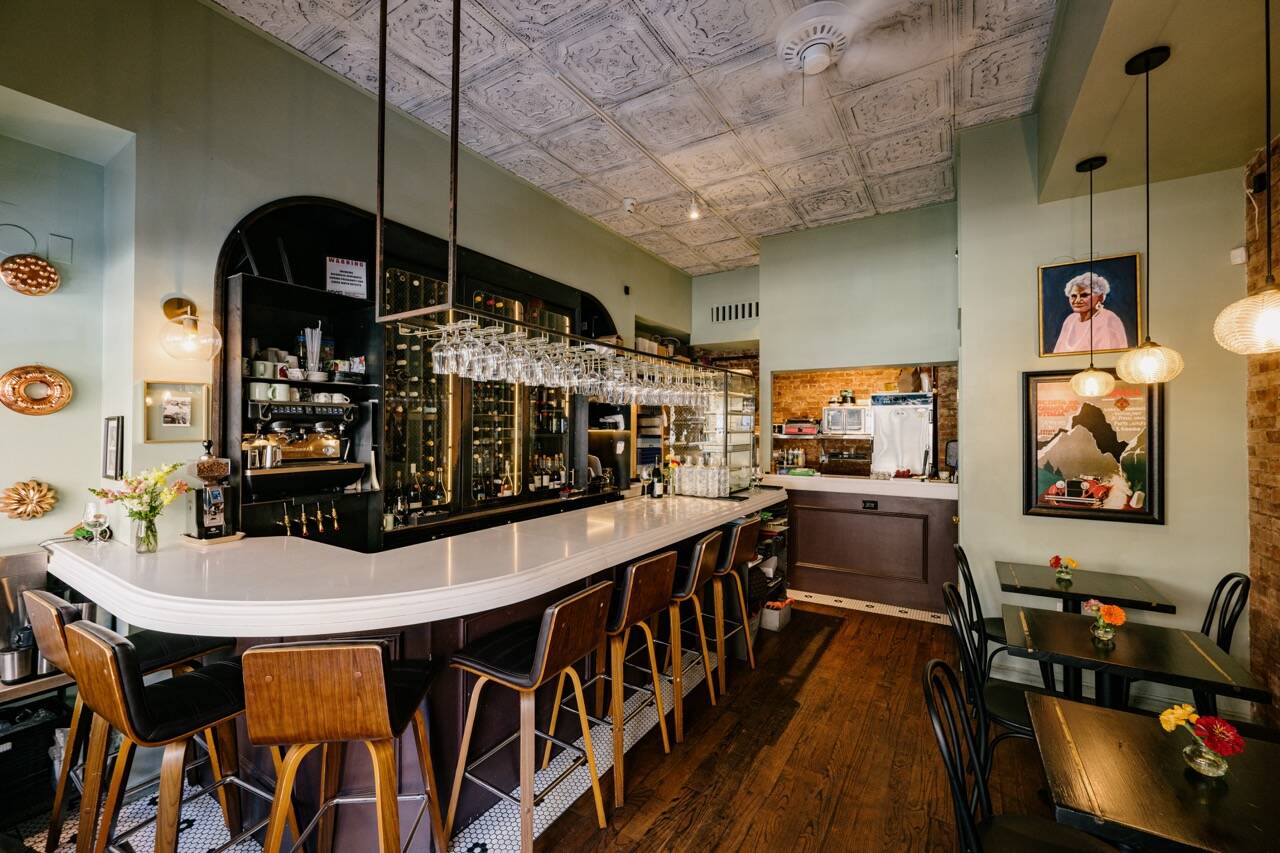 dellas lower manhattan wine bar events nyc