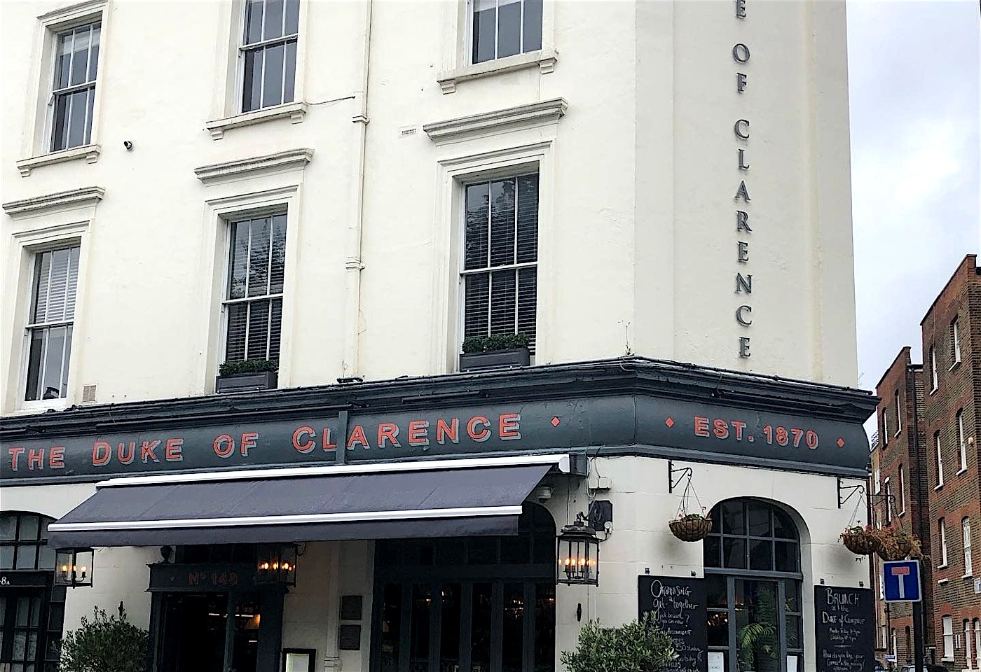 exterior of the duke of clarence south kensington bar london