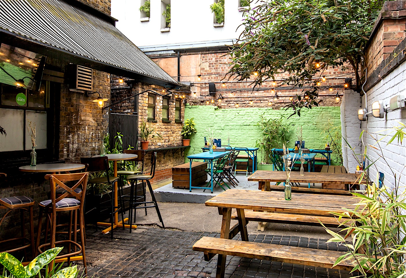 beer garden at duke of hammersmith london bar