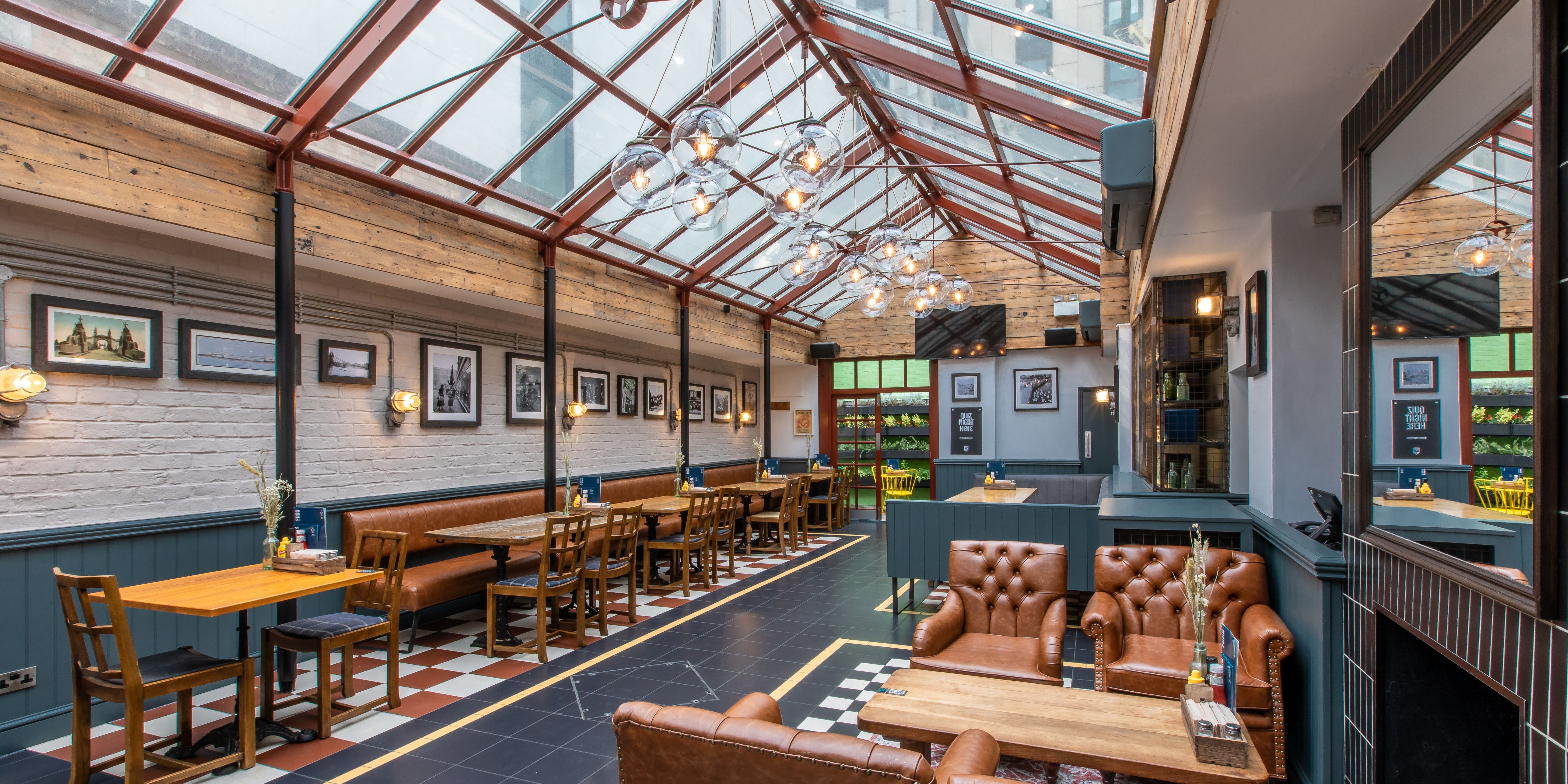 interior of duke of hammersmith london bar