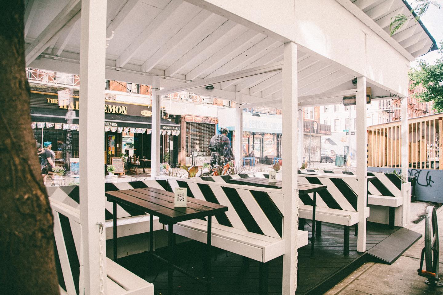 The East Village outdoor bar for sports lovers: Eastpoint 1