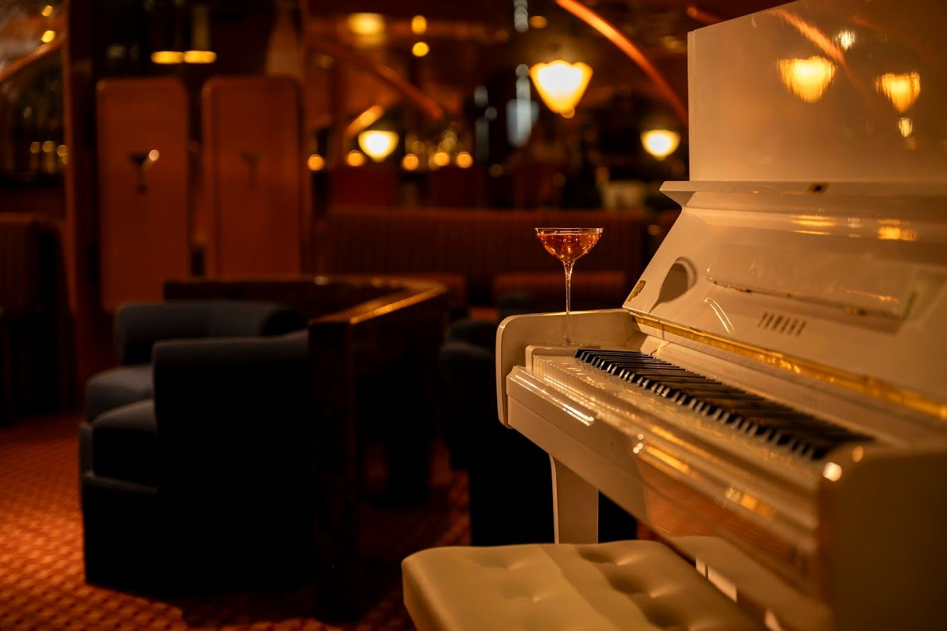 Find rare, artisanal cocktail creations at this NYC bar: Experimental Cocktail Club image 3