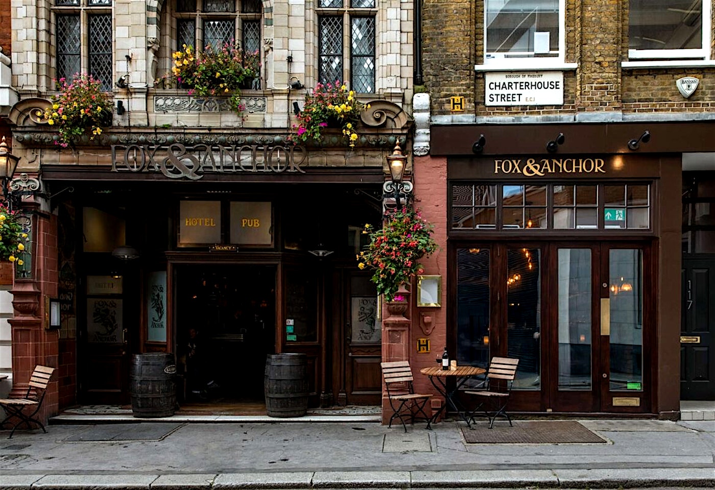 exterior of fox and anchor farringdon bar london