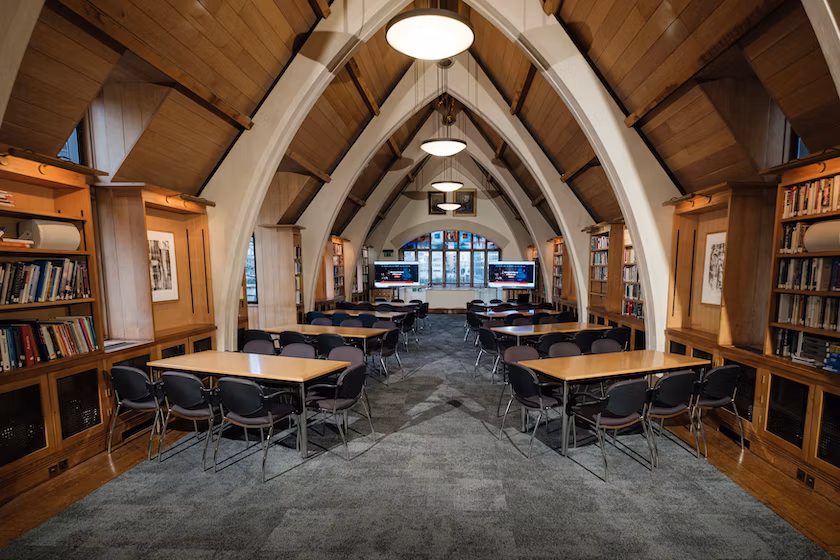 meeting room at the garry weston library at southwark cathedral