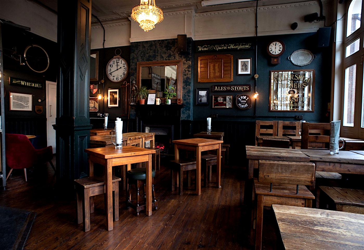 interior of the george and vulture pub in hoxton london