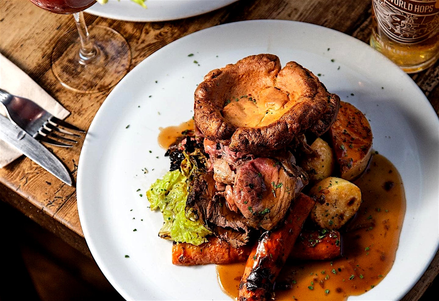 sunday roast at the george and vulture pub in hoxton london