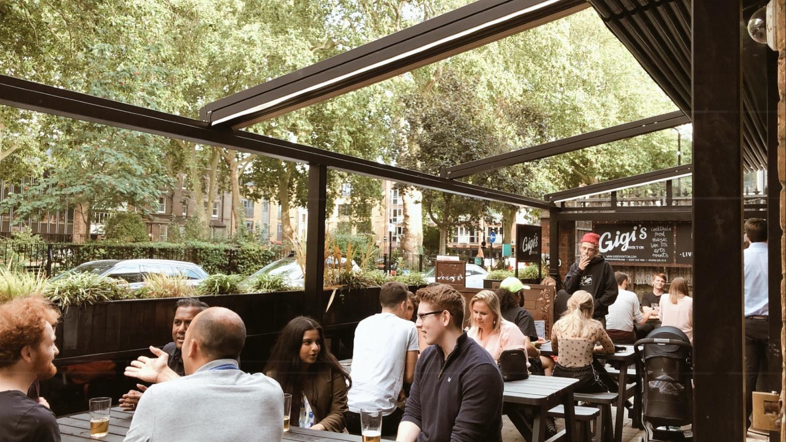 A Shoreditch beer garden perfect for live music and drinking: Gigi's Hoxton image 2