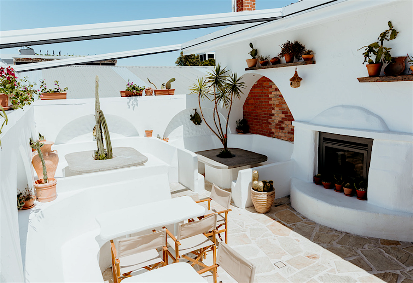 Golden Fleece Hotel | Santorini & Caves of Mykonos | Venue Hire Melbourne | 3