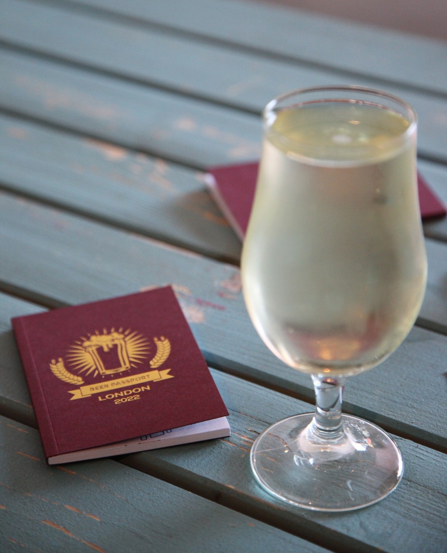 glass of mead at gosnells meadery and taproom in bermondsey london