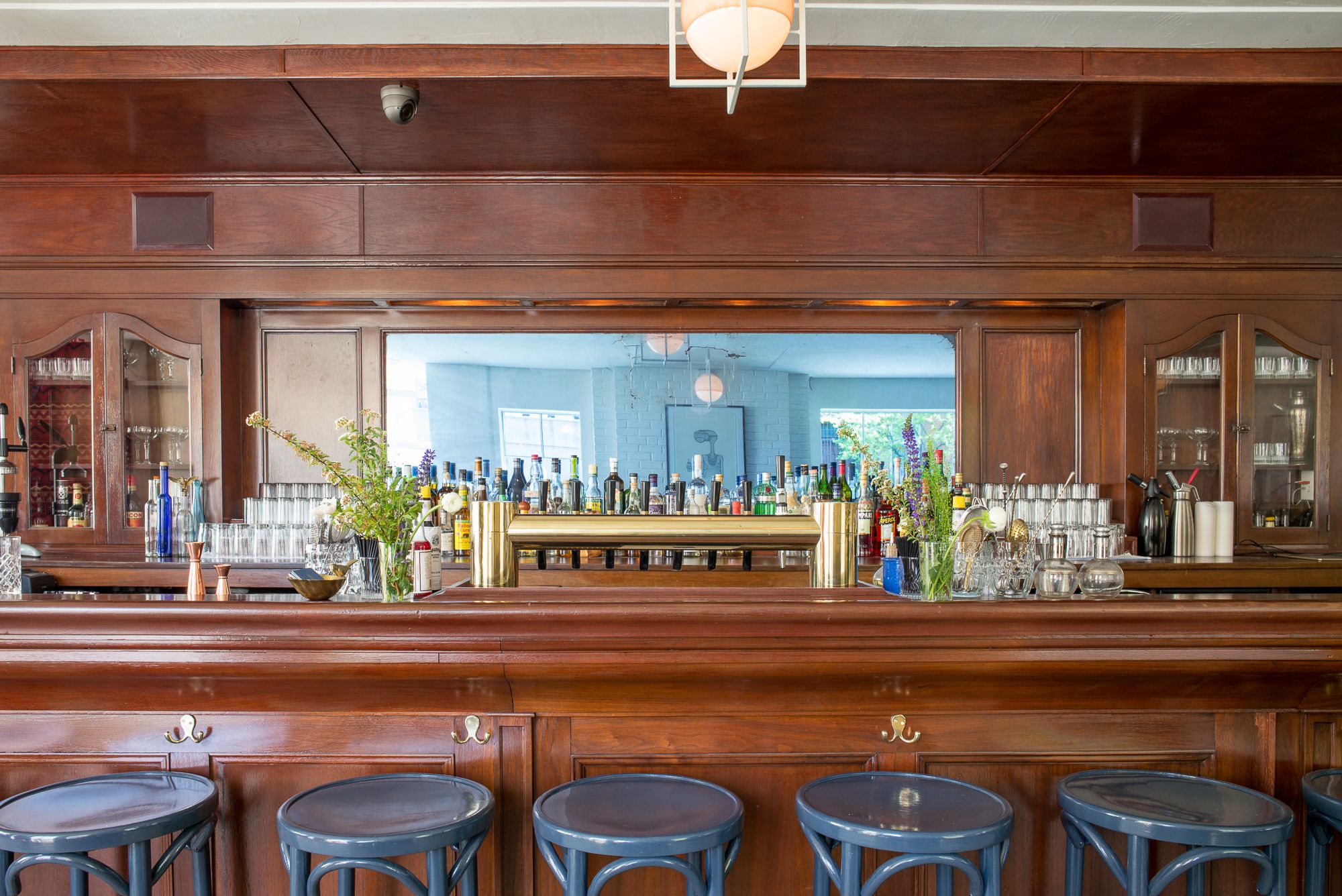 A Brooklyn cocktail bar that’s on your side: Grand Army 1