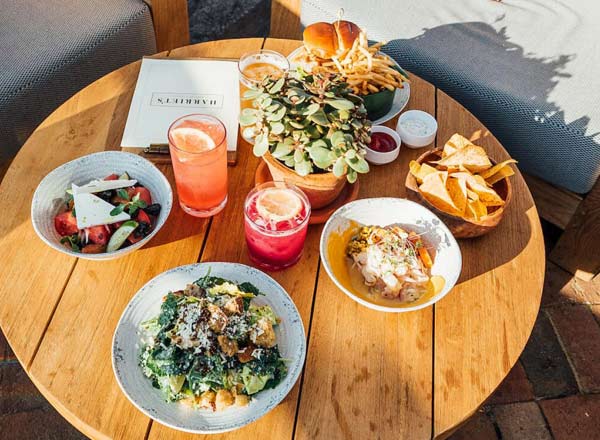  A Brooklyn outdoor bar that offers cocktails poolside: Harriet’s Rooftop image 3