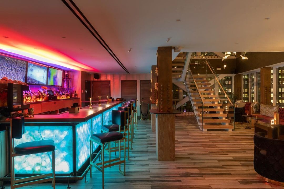 An extravagant Lower Manhattan summer party venue: Hide Rooftop 1