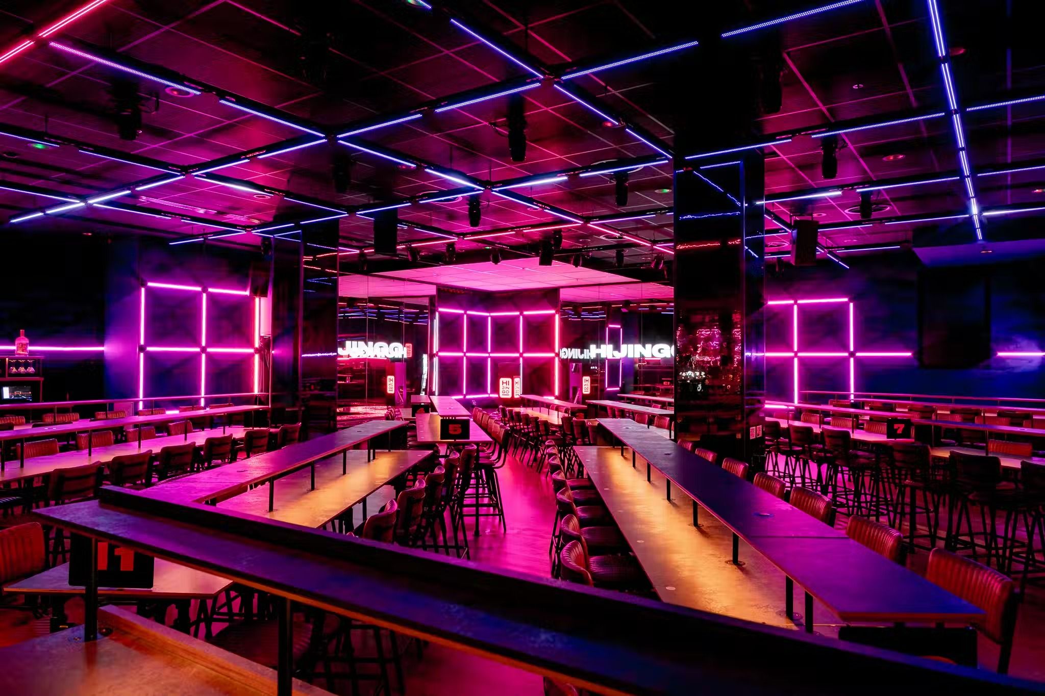 hijingo london paty 1