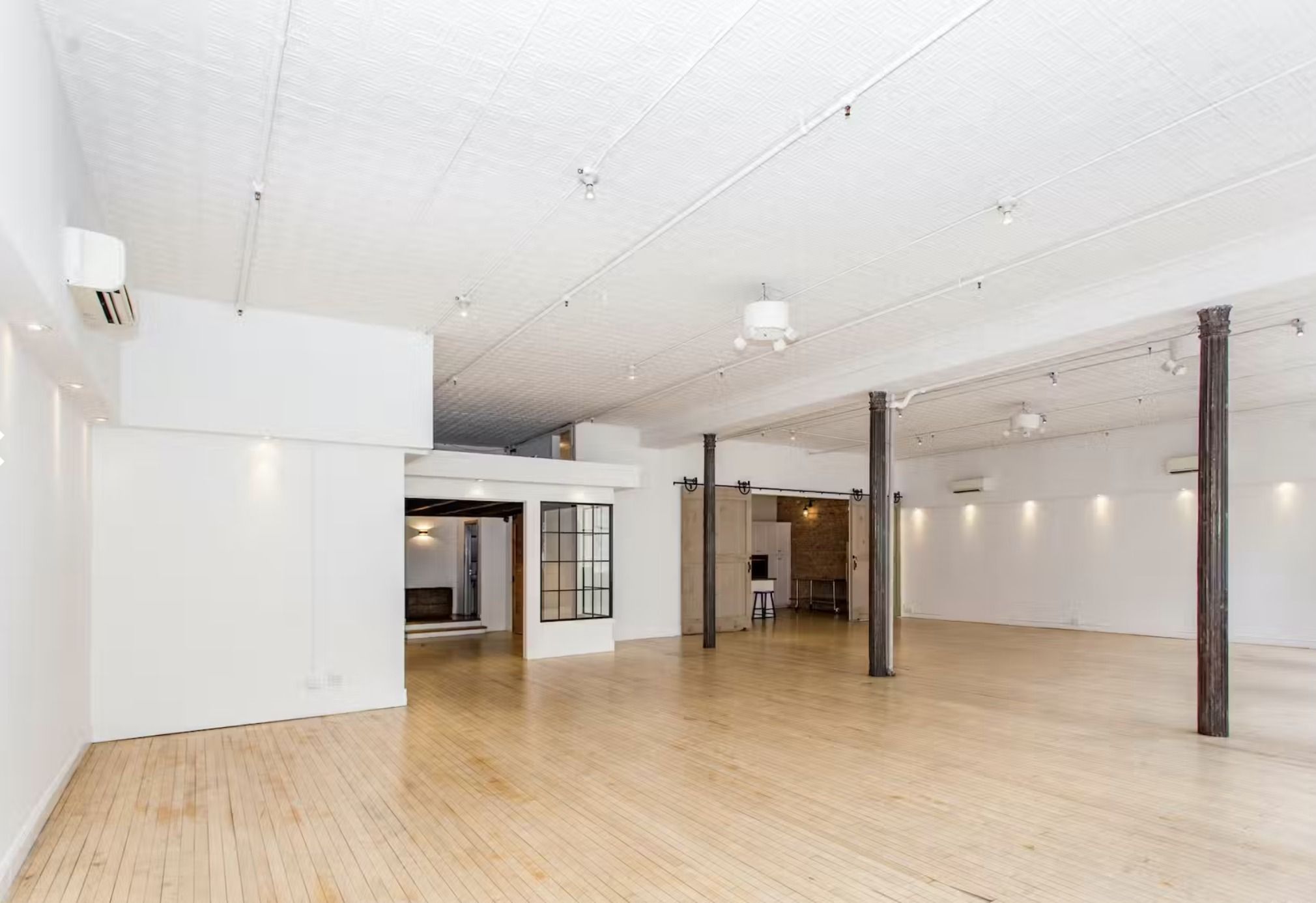  Elegant studio loft spaces in the heart of Manhattan: Home Studios Inc.1