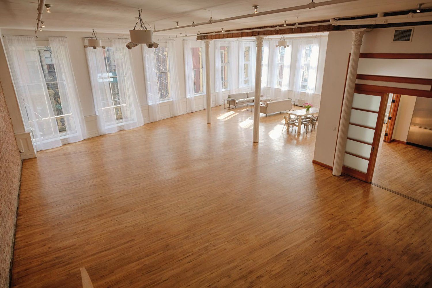  Elegant studio loft spaces in the heart of Manhattan: Home Studios Inc. image 2