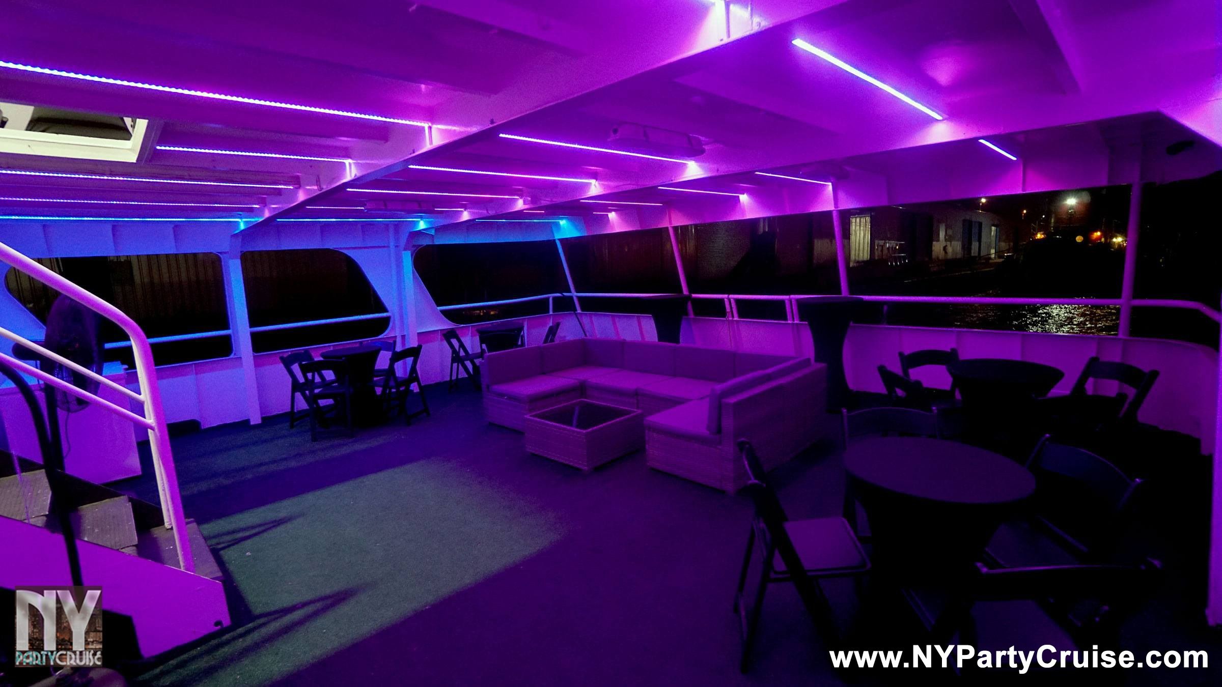 Versatile party space with skyline views: Harmony image 2