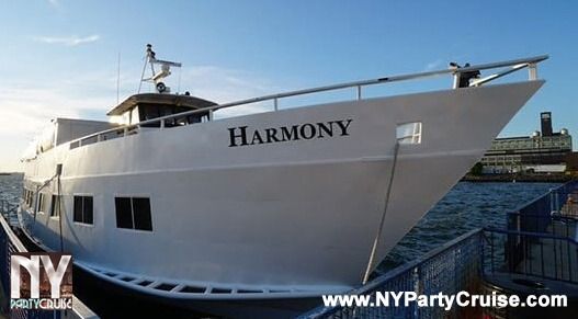 Versatile party space with skyline views: Harmony1