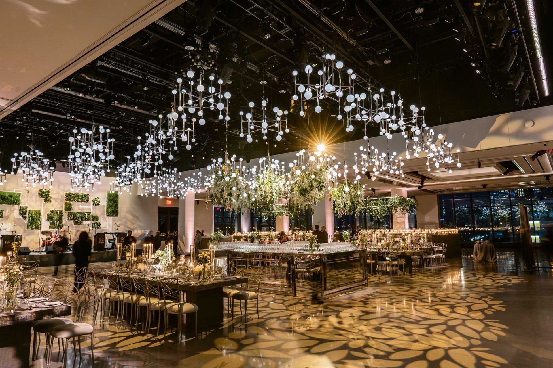 Sleek Hudson River views for a more polished affair: The Glasshouse image 3