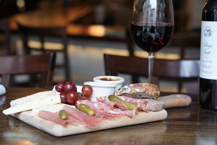 A Midtown wine bar on 2nd Ave: La Cava1