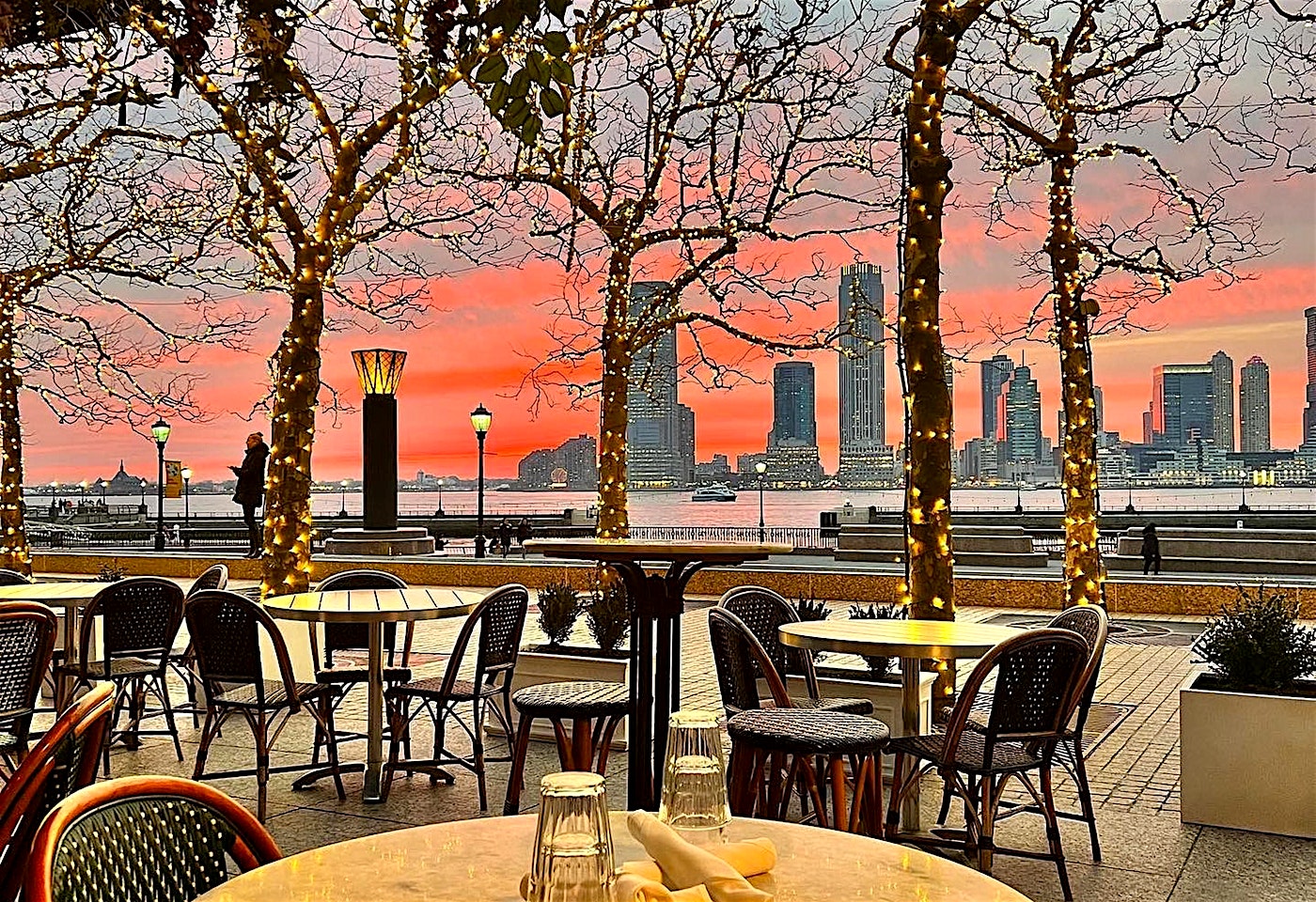 A glamorized Lower Manhattan food court perfect for summer fun: Liberty Bistro 1