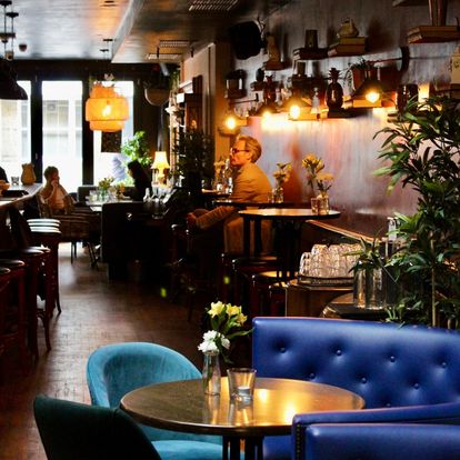 little bat bar cocktail bar angel london booth