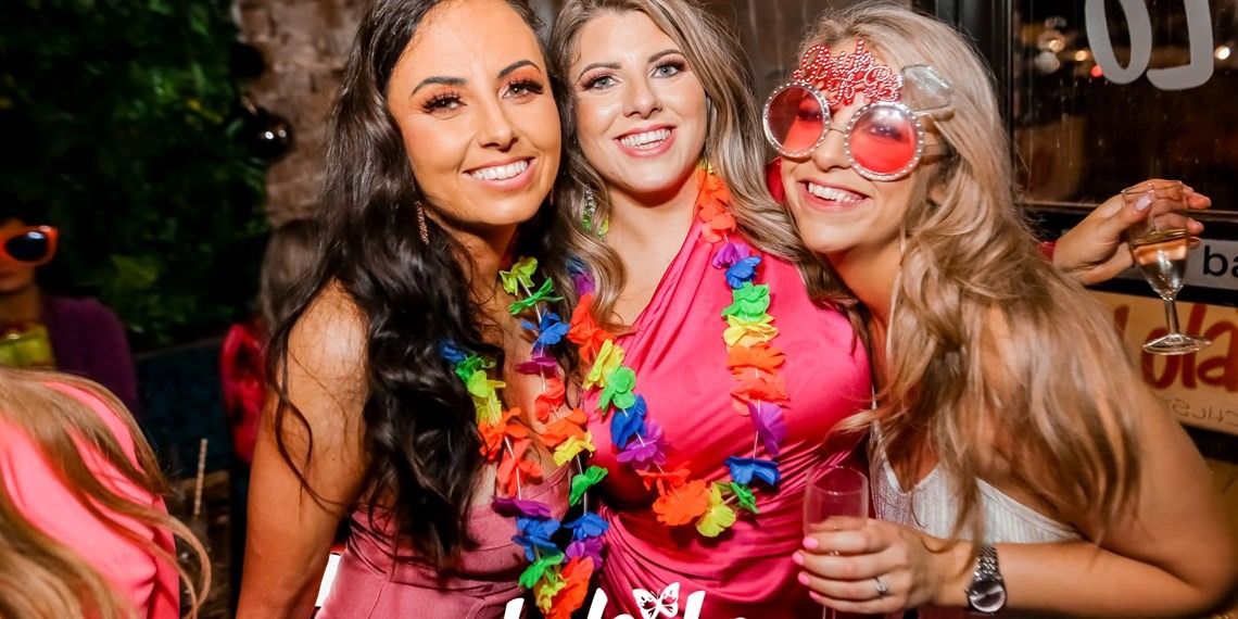 lola lo hen do manchester 2