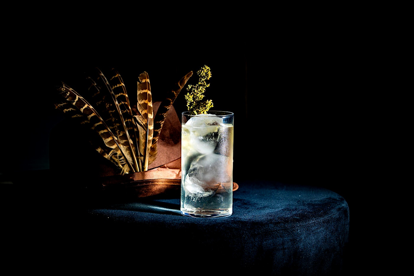 through the looking glass cocktail club hoxton bar london