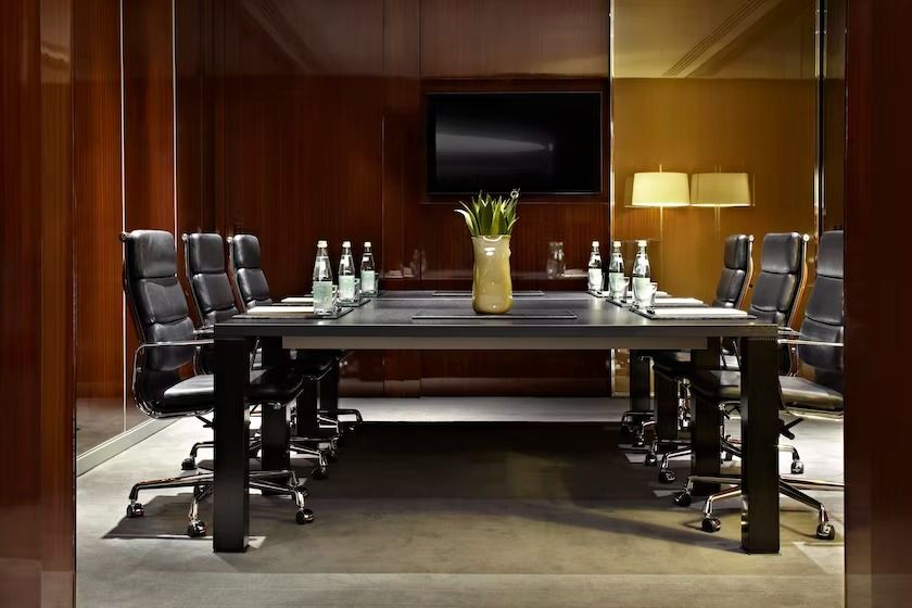 lord marshall boardroom london cool meeting rooms 2