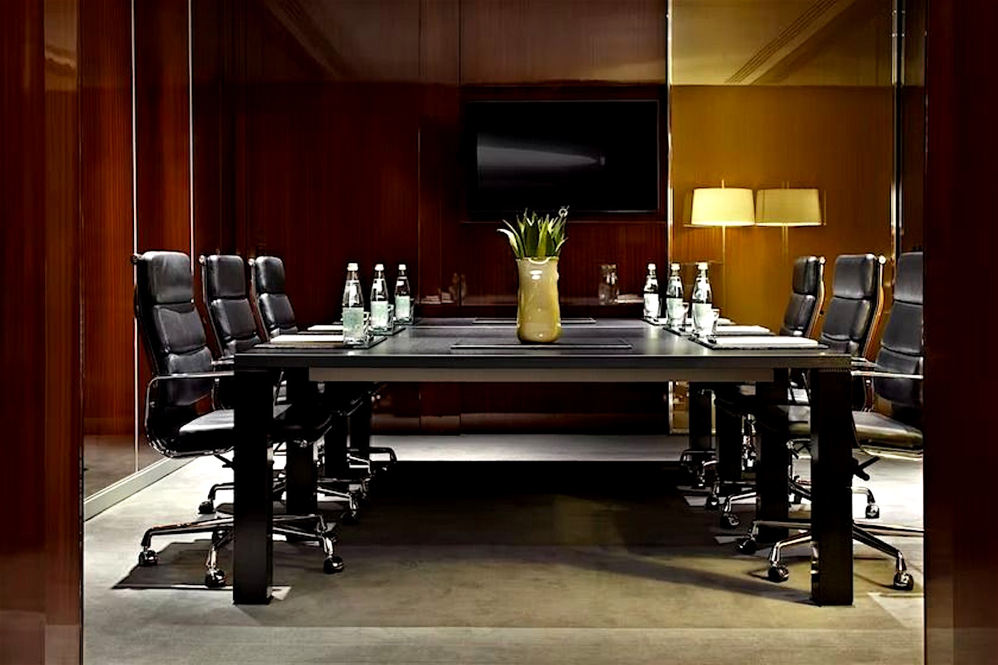 lord marshall boardroom london cool meeting rooms 2