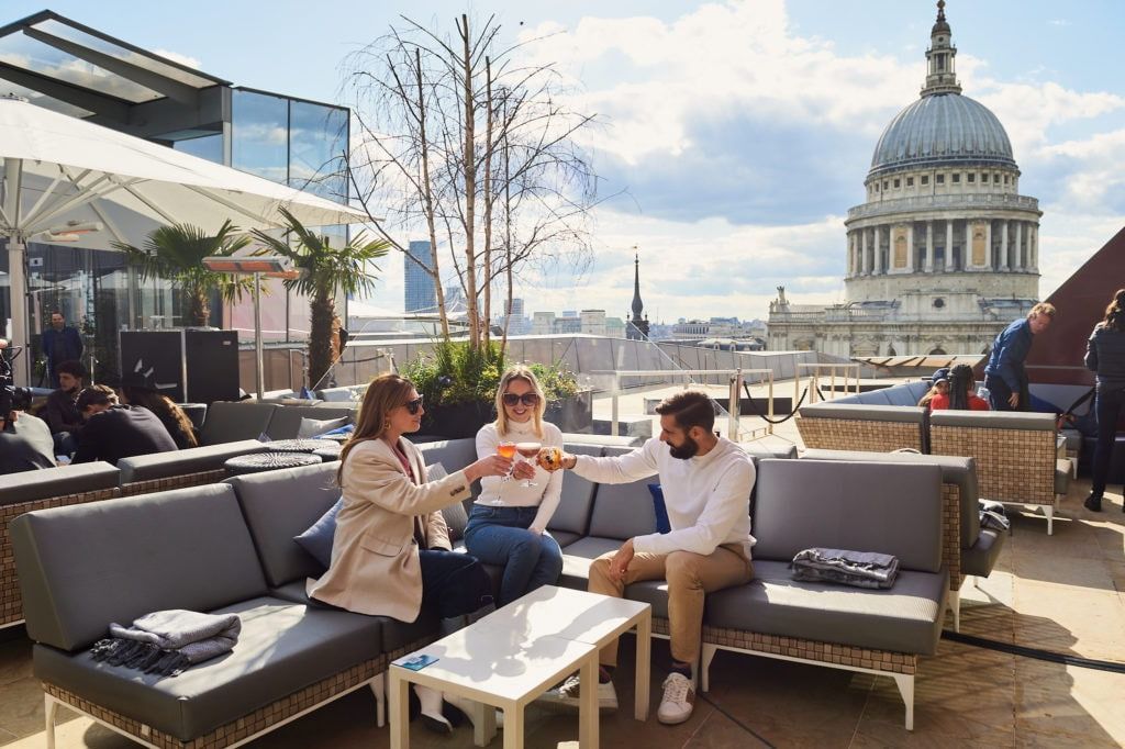 A rooftop bar with the best view of St Paul’s Cathedral: Madison image 3