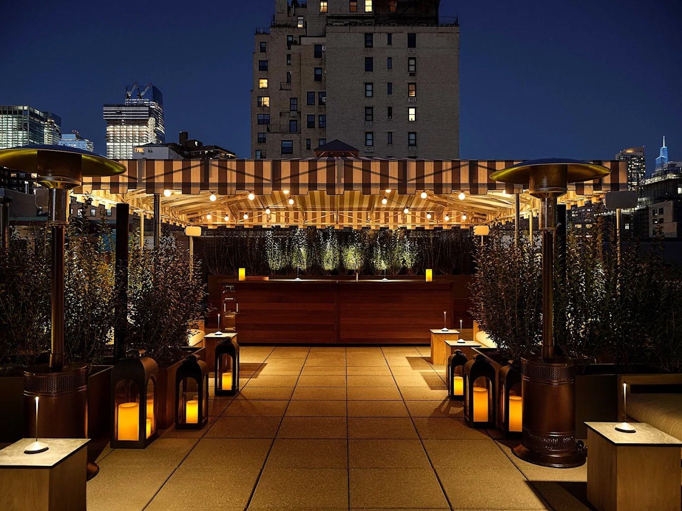 An intimate summer party venue in central Manhattan: Moore Wine image 3