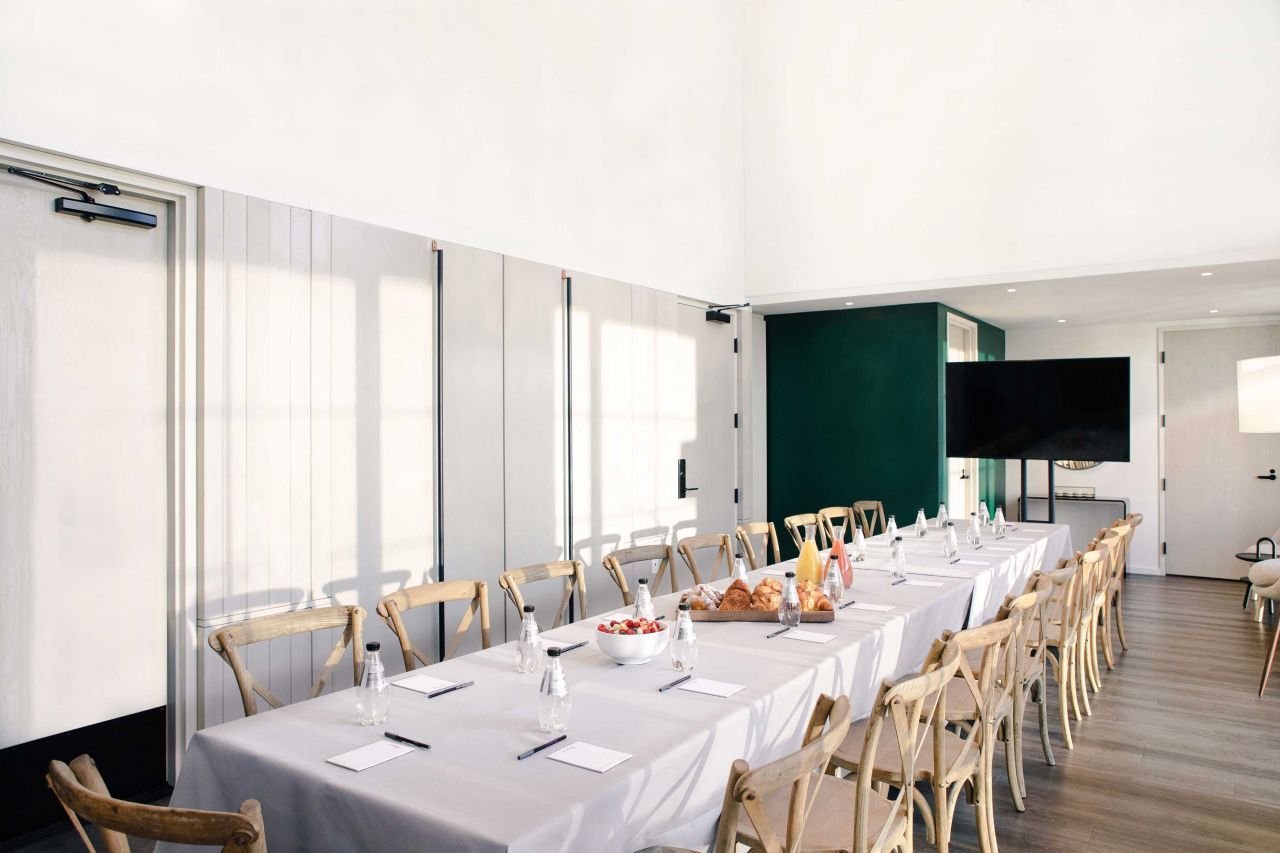moxy hotel chelsea meeting rooms private events nyc