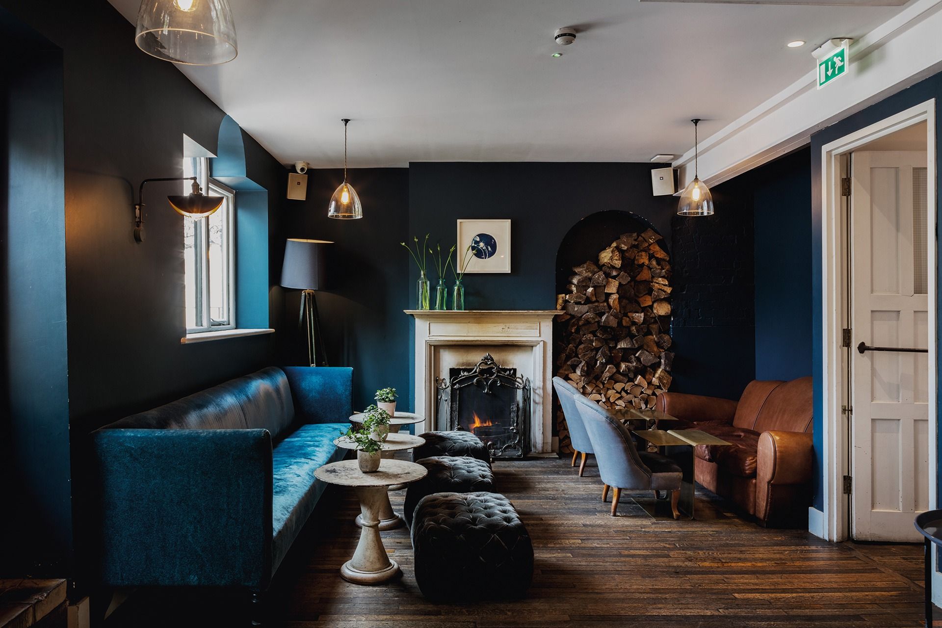 upstairs lounge bar at no 32 the old town clapham bar london