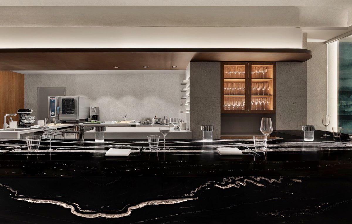 A subway station speakeasy on the edge of Koreatown: Noksu1