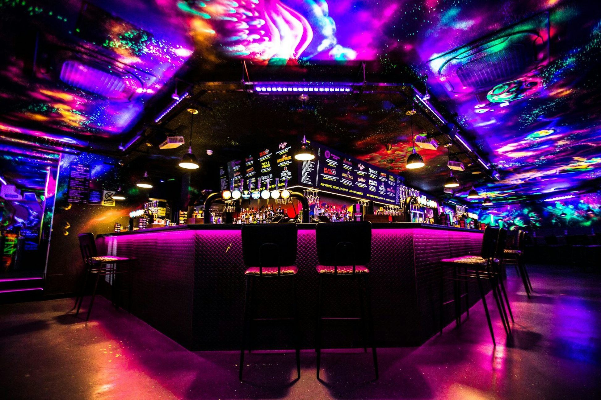 Imagine if Mario wore a suit: NQ64 image 2