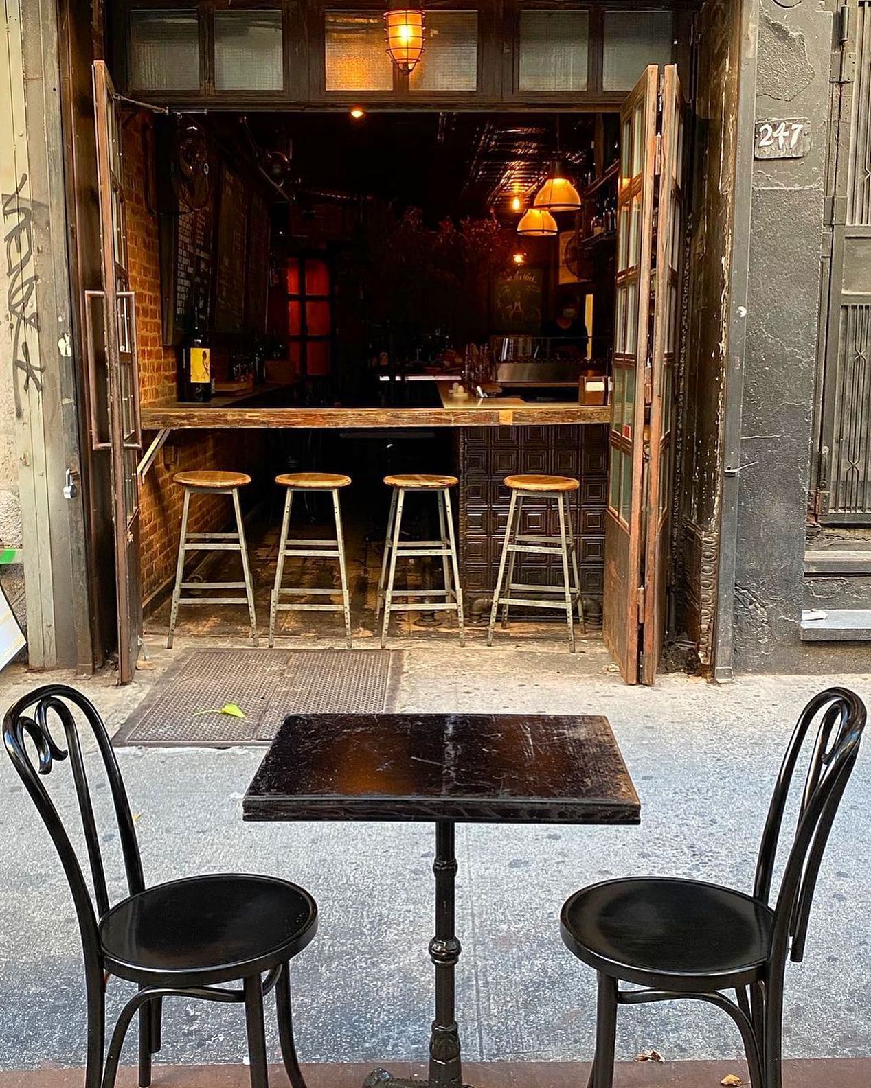 Ring in summer at this outdoor wine bar: The Ten Bells image 3