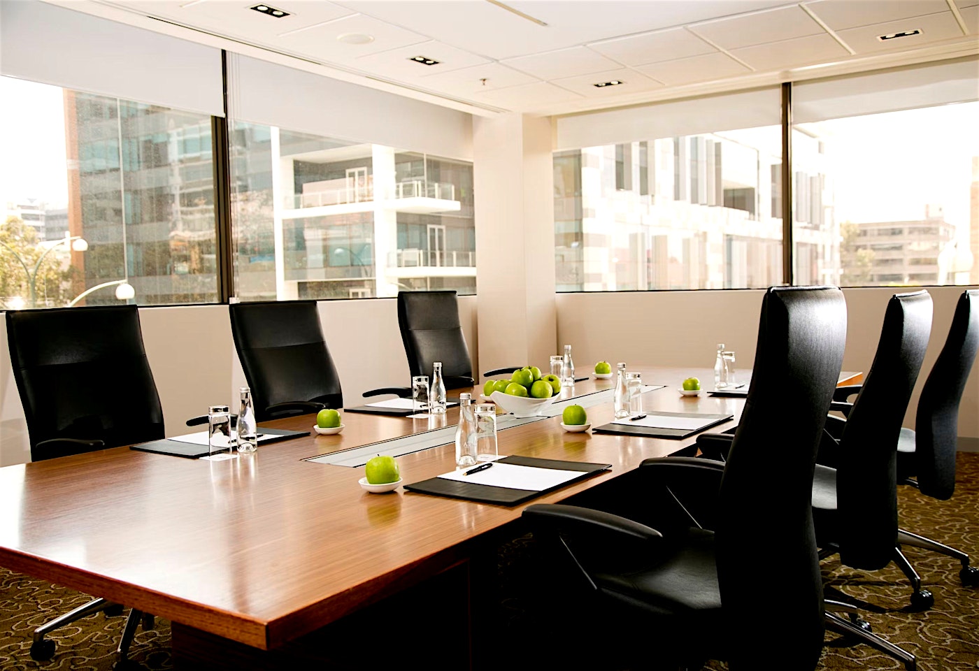 Meetings on 5, Pan Pacific Perth image 2