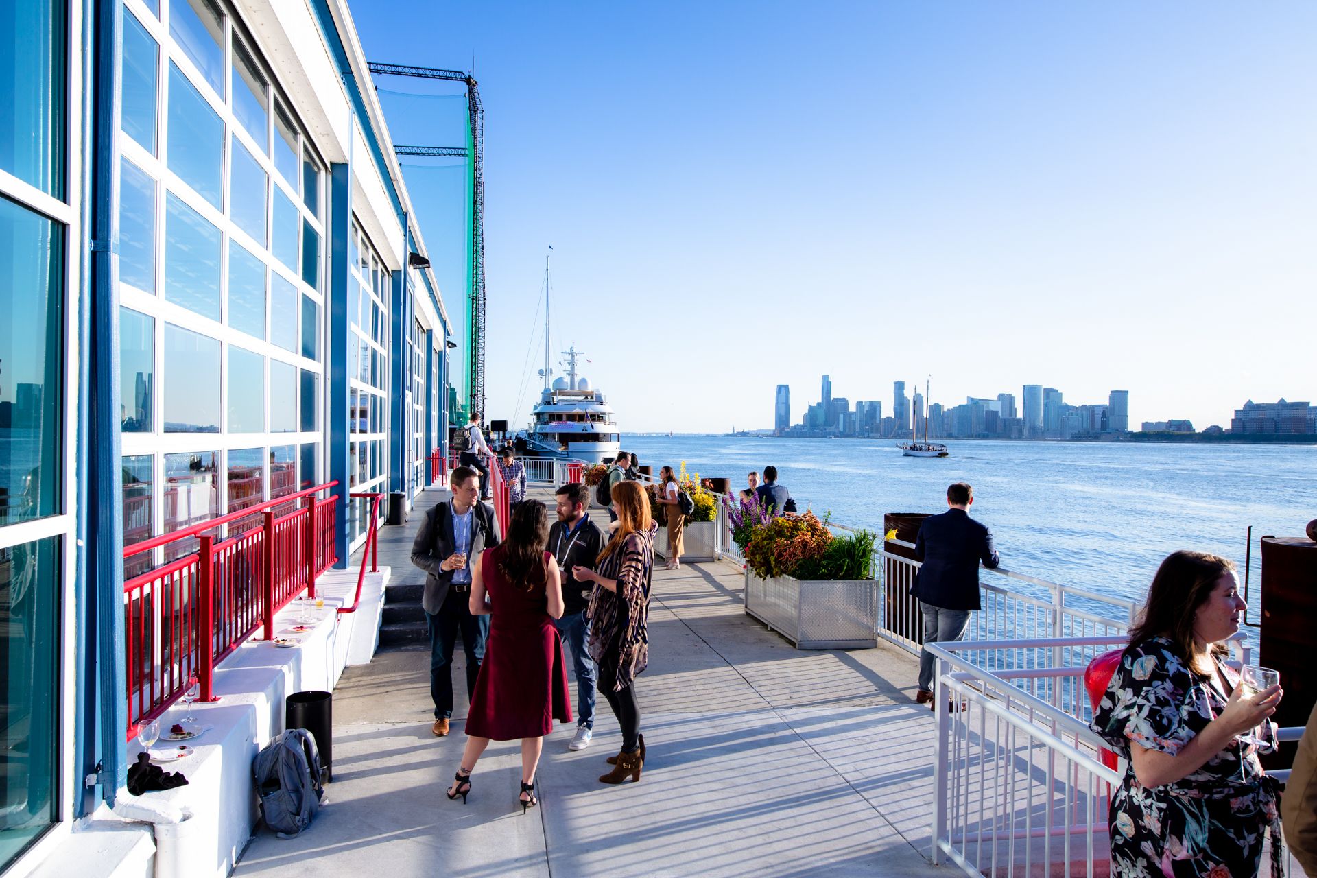 A large riverside party venue in NYC: Pier Sixty image 3