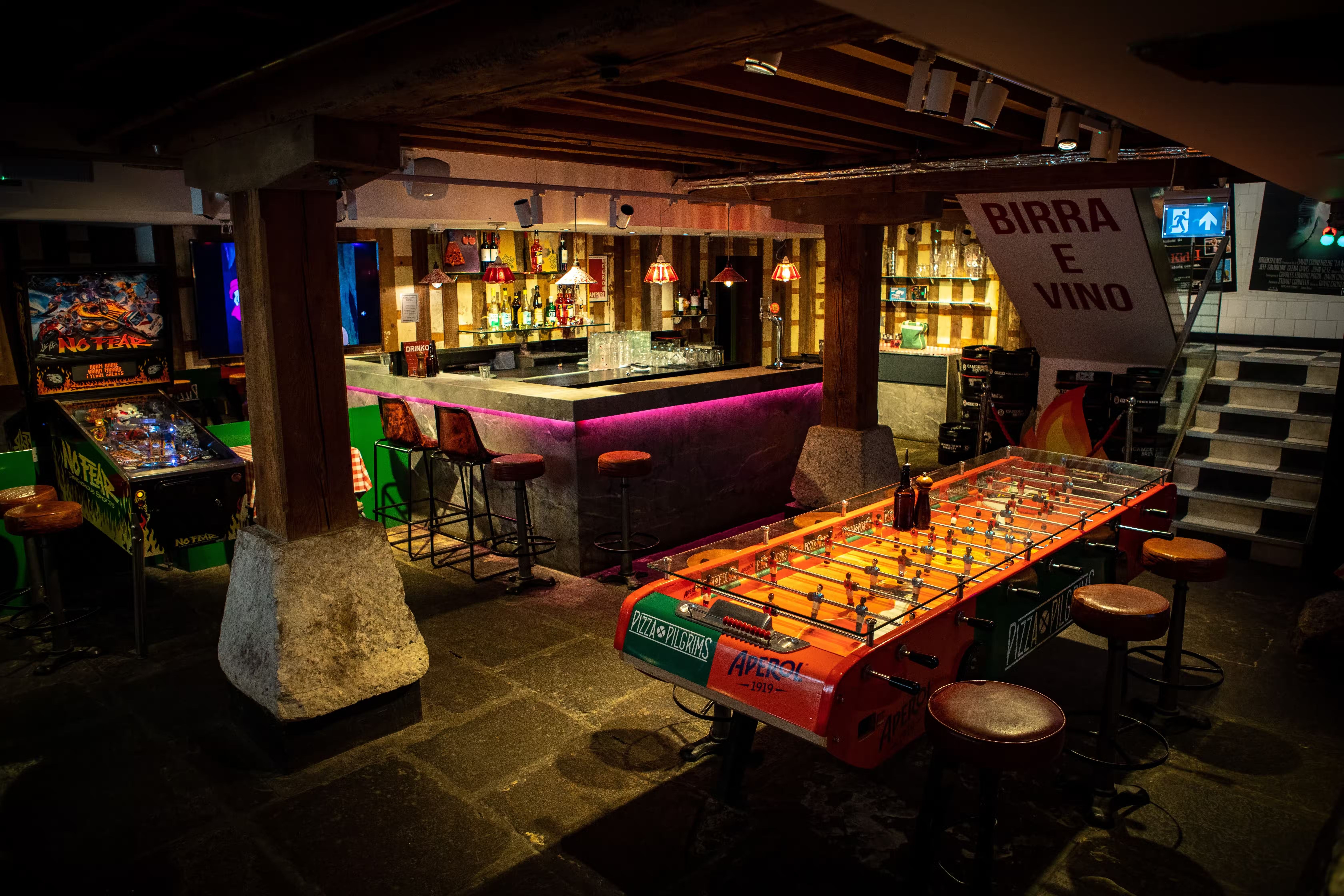 pizza playground canary wharf cocktail bars 1