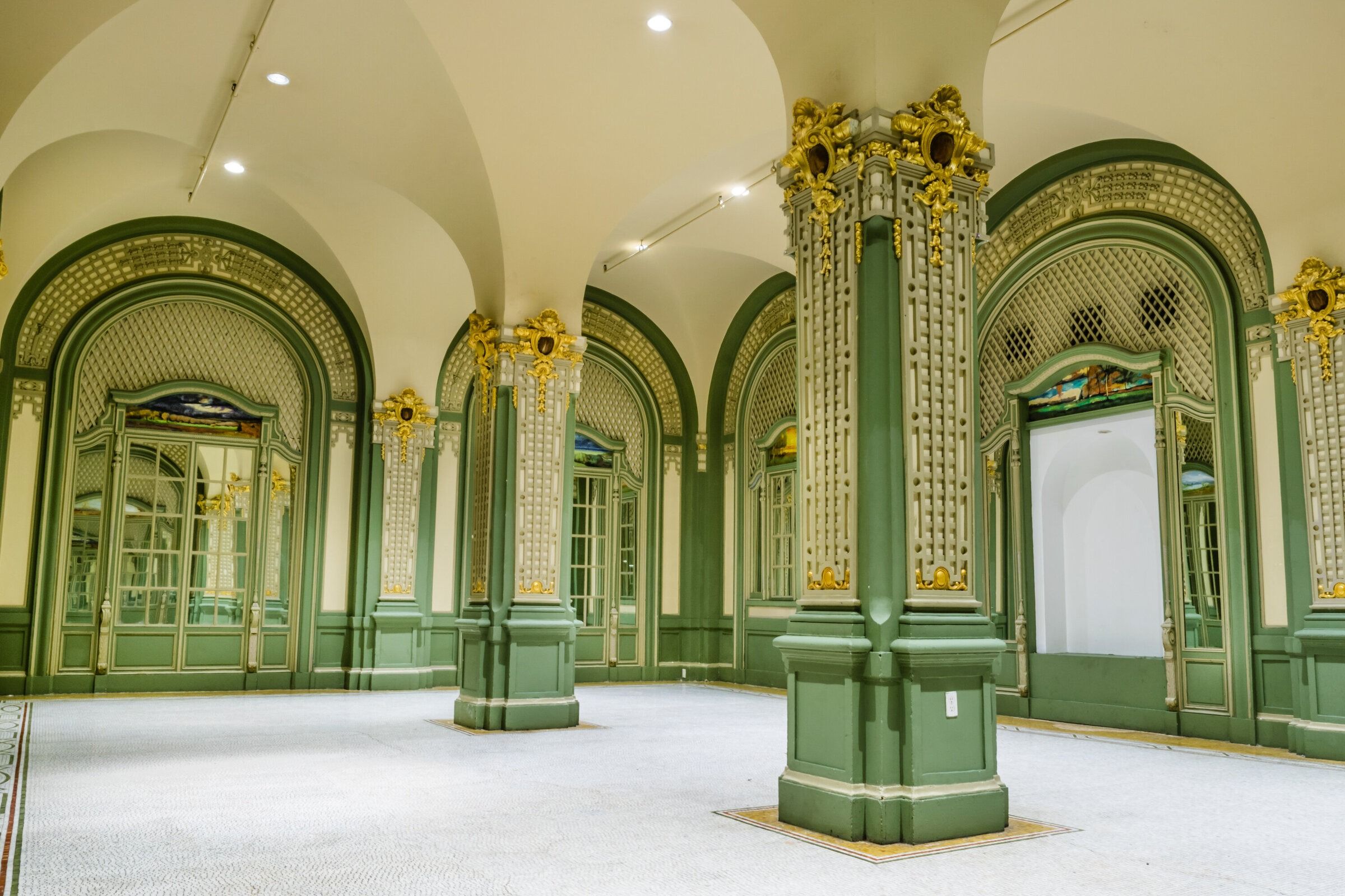 Dance the night away at this historic New York City ballroom: The Prince George Ballroom image 3