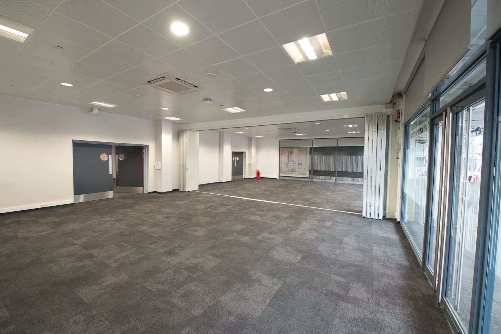 rooms b-e business design centre 3