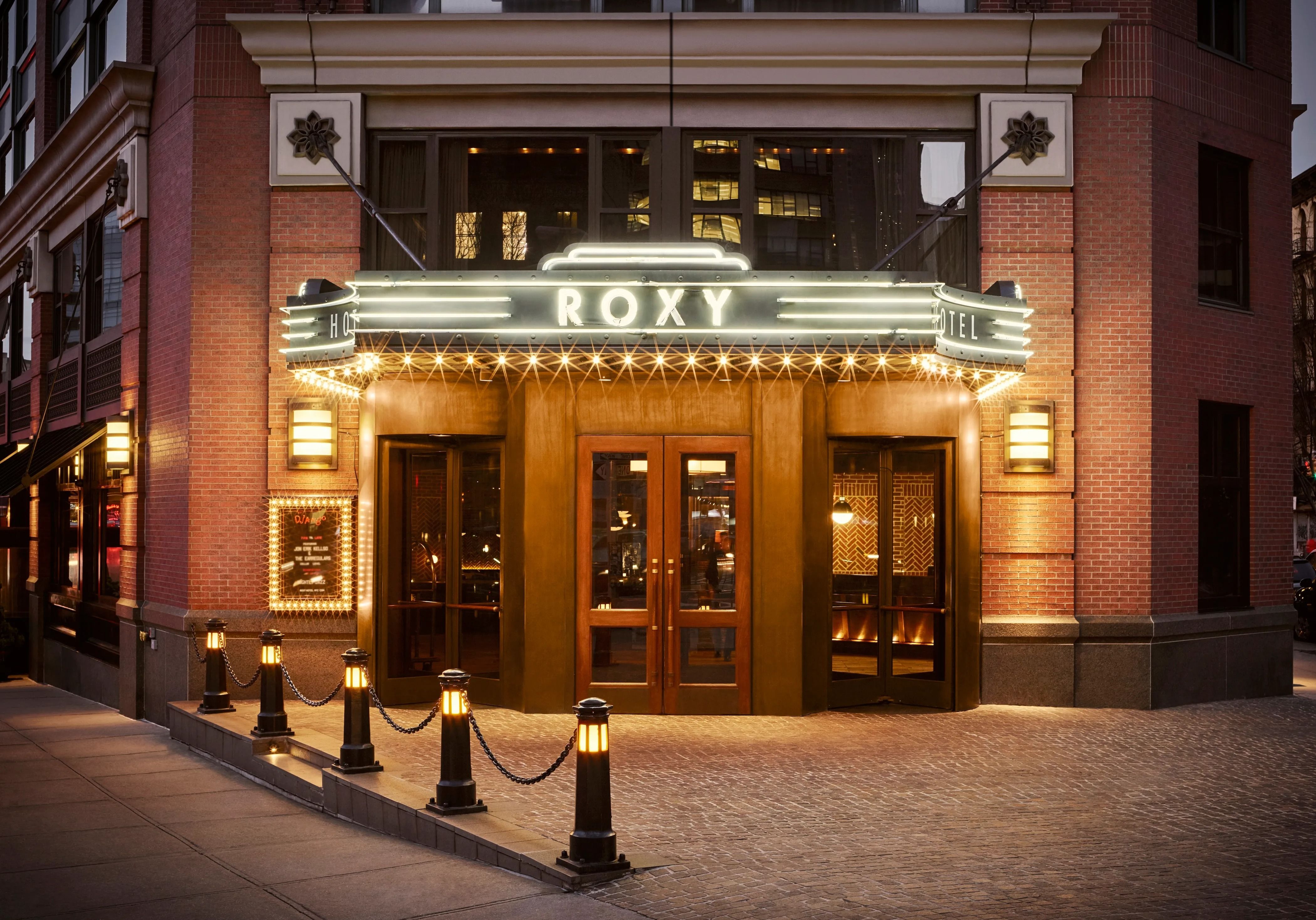1920s-inspired moviegoing: The Roxy Cinema image 3