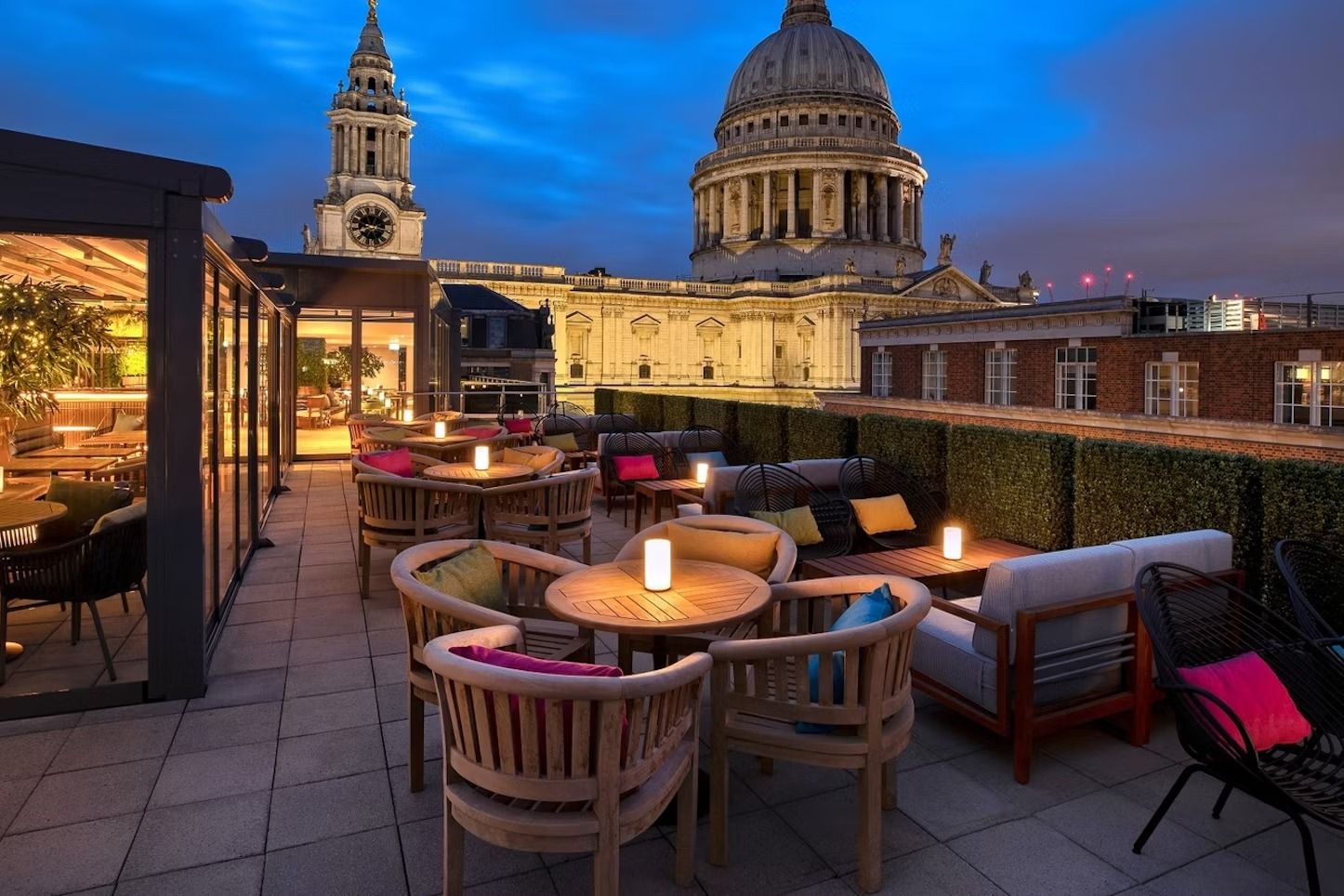 A well connected hotel with a rooftop suprise: Leonardo Royal St. Pauls image 3