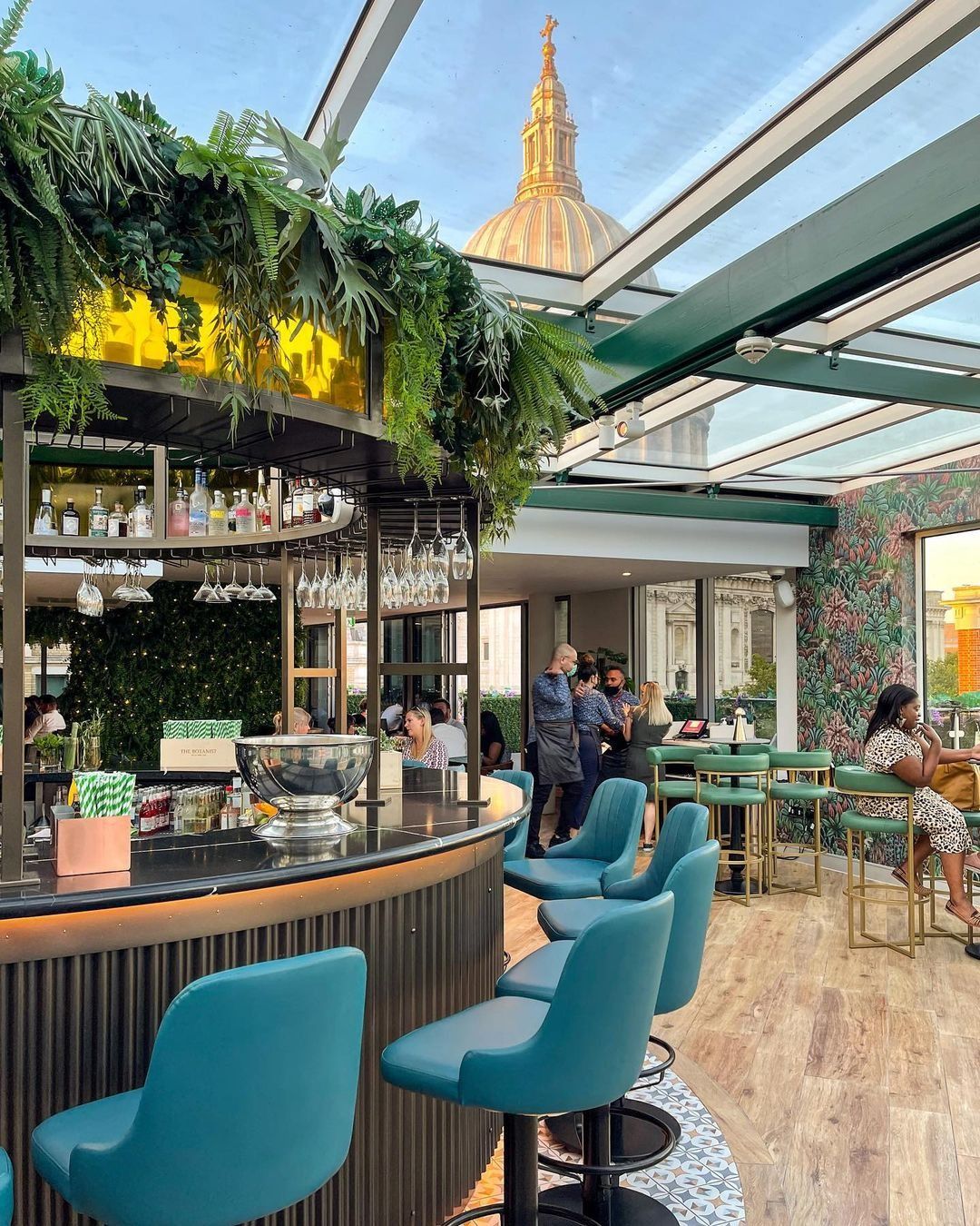 sabine, rooftop bar on st. pauls