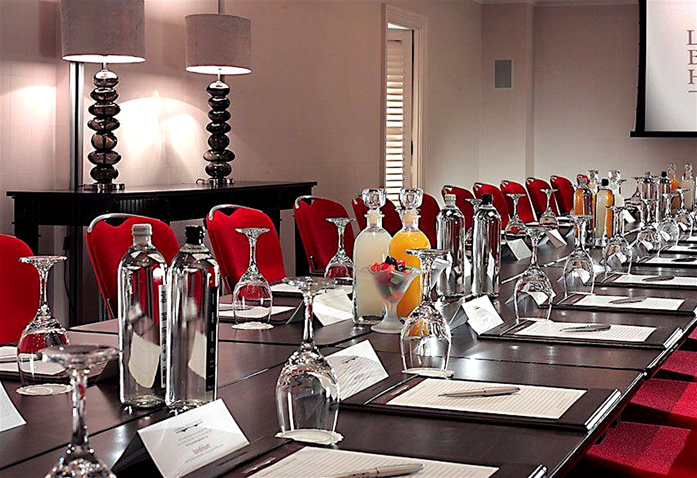 shakespeare suite meeting room at the london bridge hotel