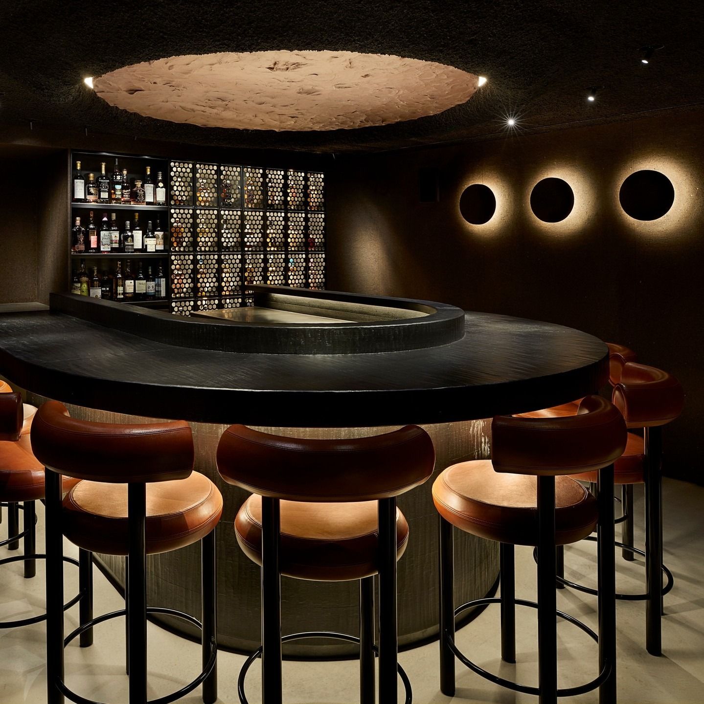 interior of silverleaf liverpool street cocktail bar london