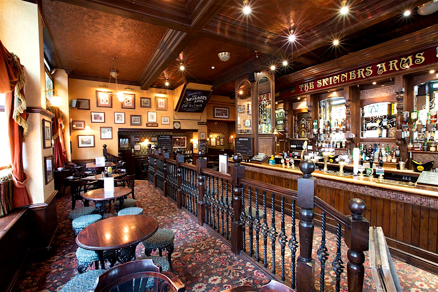 interior of the skinners arms pub in kings cross london