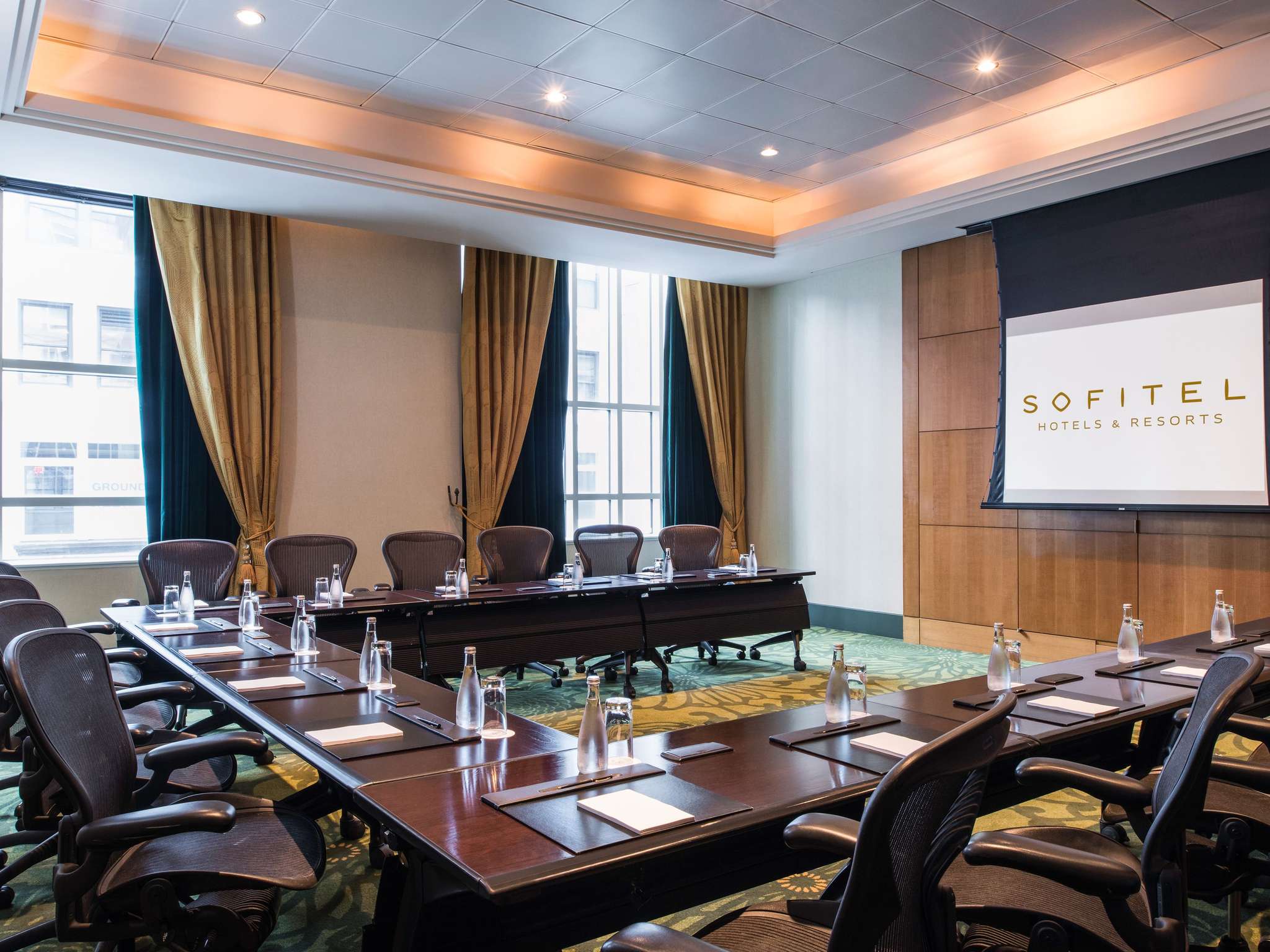 Hire Meeting rooms in New York venues